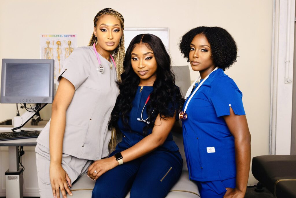 Healthcare Scrub Sets Manufacturer4