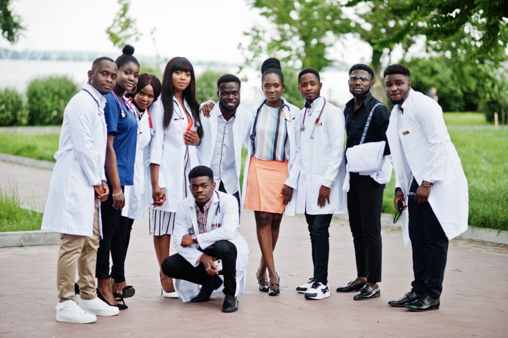Lab Coats Manufacturer3